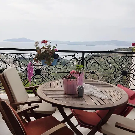 Apartament Luxury Apartment In A Secure Complex - Gorgeous Sea View - Pool - 700M To The Beach - Wifi - In Gulluk - 8Km From Bodrum Airport - Ideal For Naturelovers *